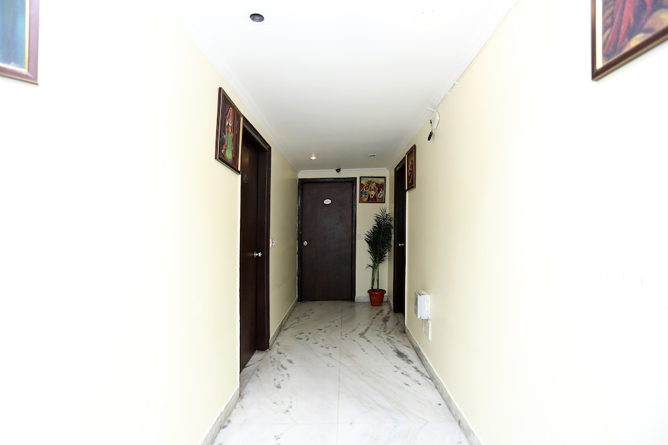 LIVE UNDER GRG2780, HUDA CENTRE 1, Gurgaon