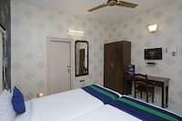 OYO Hotel Bengal Inn Near Mani Square