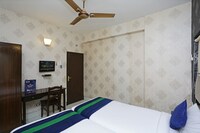 OYO Hotel Bengal Inn Near Mani Square