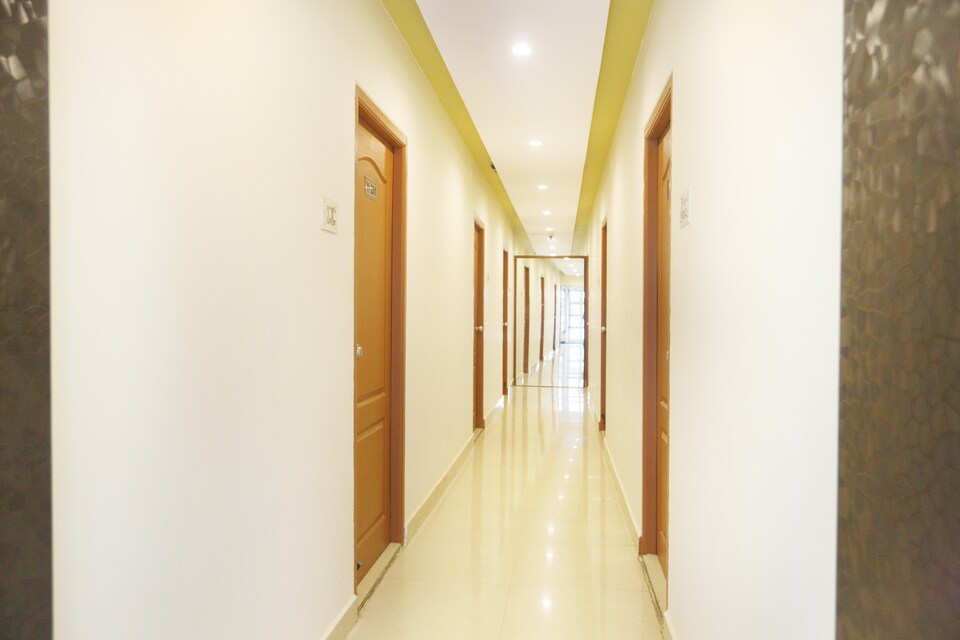 OYO 7810 Keshiv Galaxy Inn, Nungambakkam Chennai, Chennai