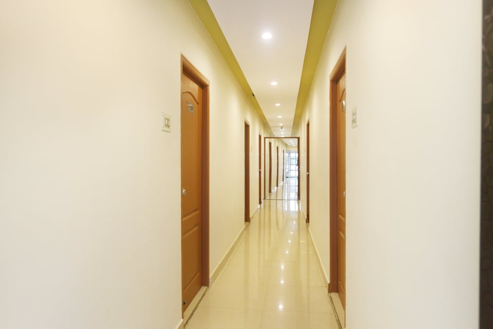 OYO 7810 Keshiv Galaxy Inn, Nungambakkam Chennai, Chennai