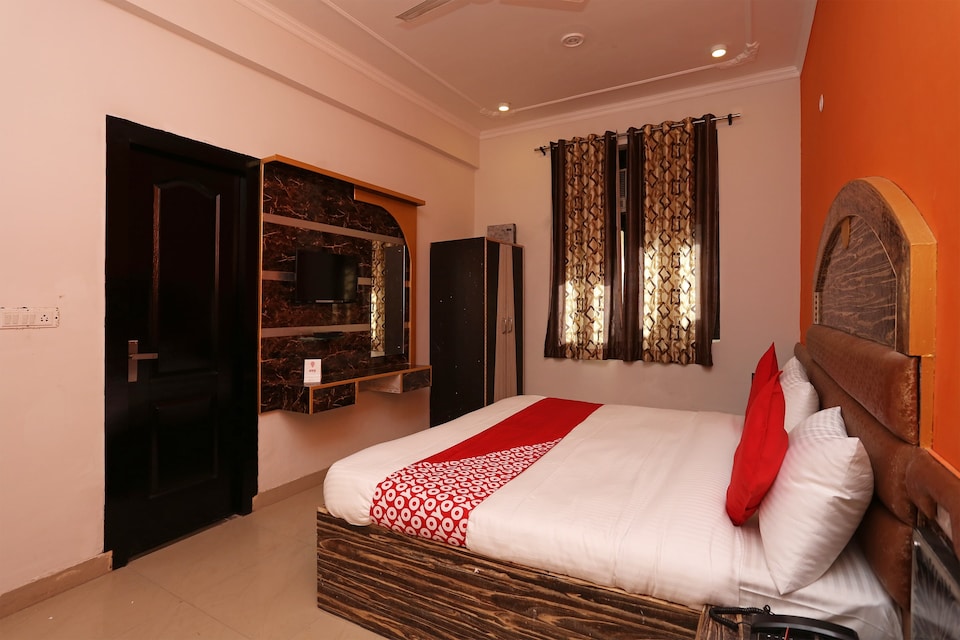 Super Hotel O Shree Radha Resort, Mathura, Mathura