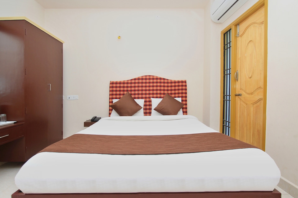 OYO 7826 Subadev, Pondicherry City Centre, Pondicherry