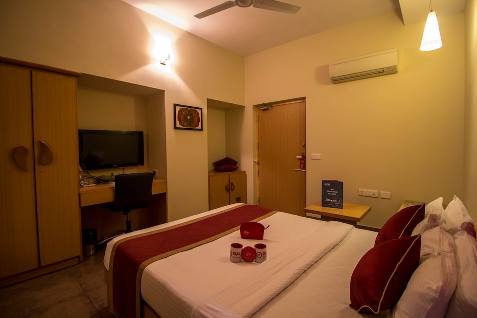 OYO 1128 RK Beach, Beach Side Visakhapatnam, Visakhapatnam