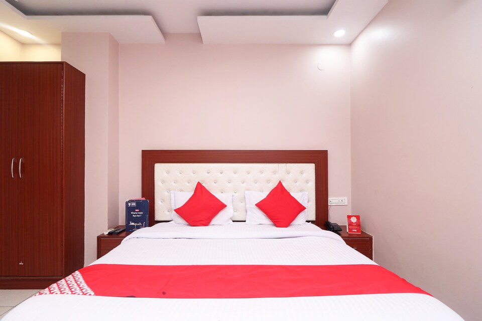 OYO Hotel King's, Rohtak, Rohtak