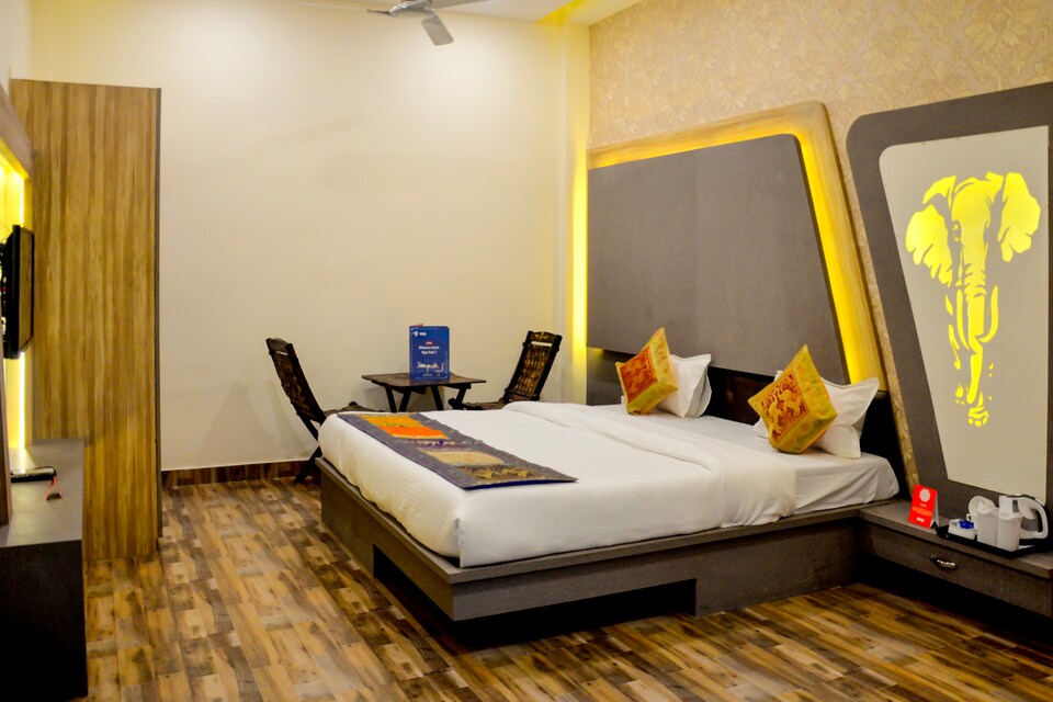 OYO 7836 Omkar Palace, Godowlia, Varanasi