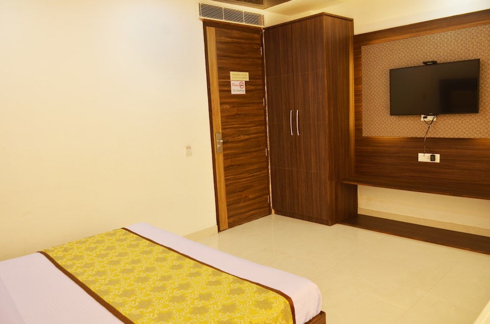 OYO 7842 Hotel Yellow, Nayagaon Chandigarh, Chandigarh