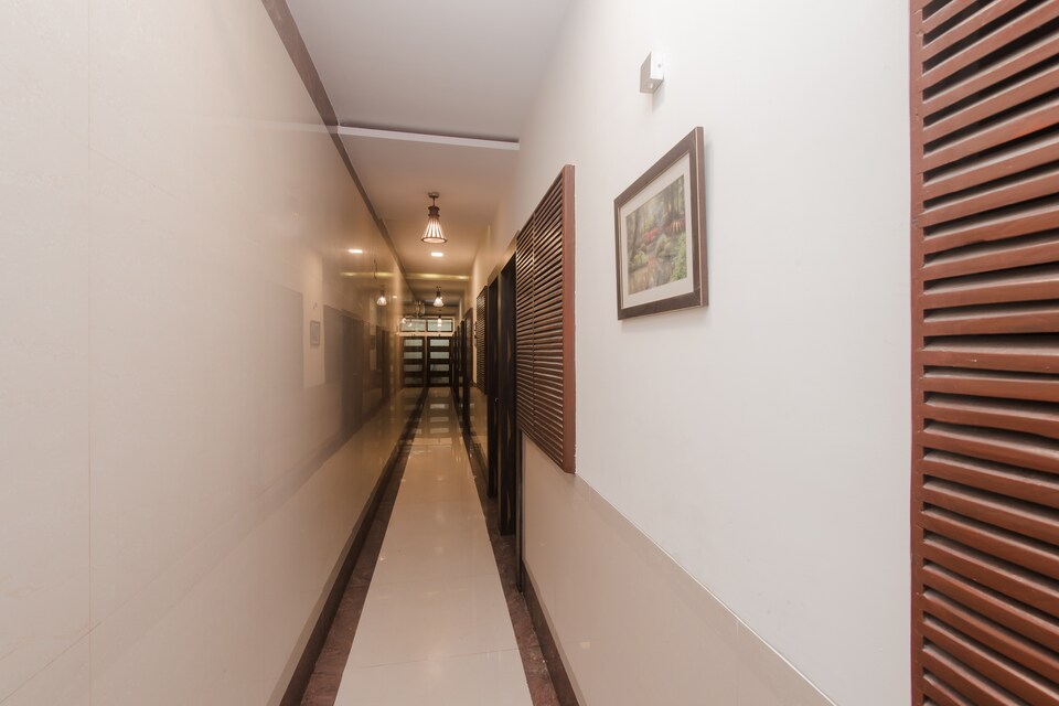 OYO Golden Tulipz Boutique Hotel Near Chhatrapati Shivaji International Airport, Mumbai Sion-Kurla-Ghatkopar, मुंबई