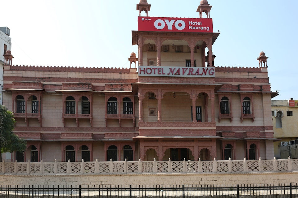 OYO 7880 Hotel Navrang, Nayapura Bus Station Kota, Kota