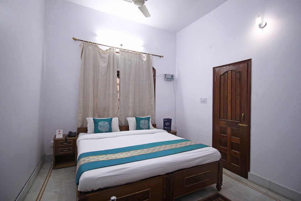 OYO 7904 near Boring Road, Boring Road Patna, Patna