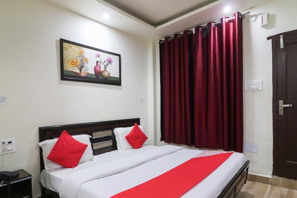 OYO 7905 Holiday Inn, Banikhet, Dalhousie