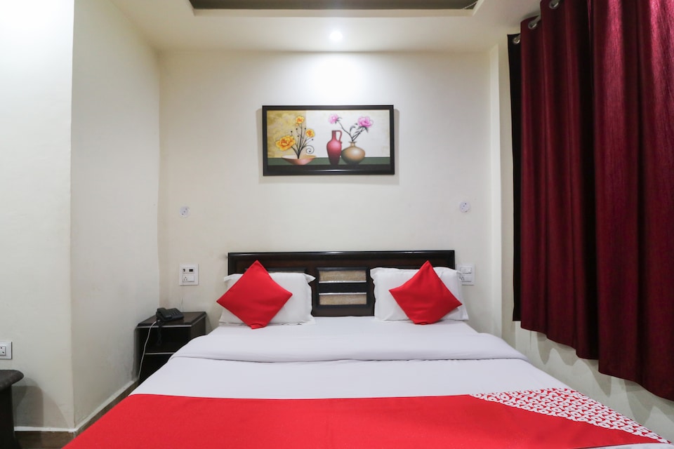 OYO 7905 Holiday Inn, Banikhet, Dalhousie