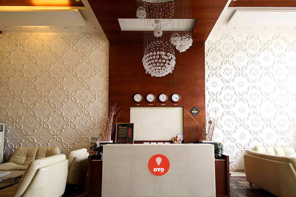 OYO 1139 Jayson Hotel, Dhebar Road, Rajkot