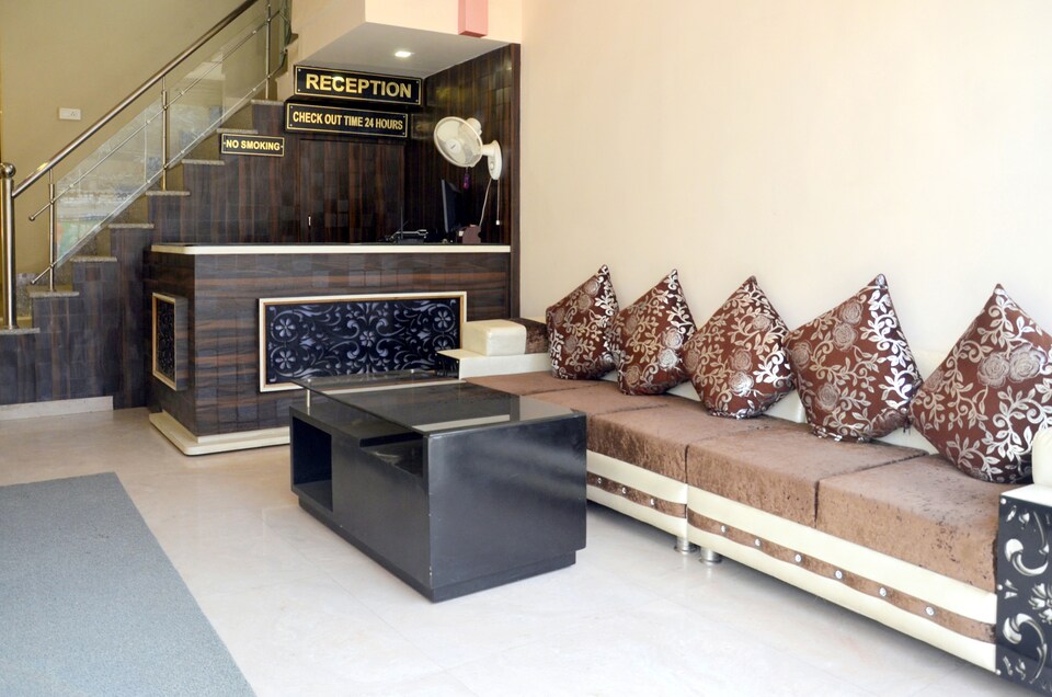 OYO 7935 Hotel MMK, Kanpur Railway Station, Kanpur