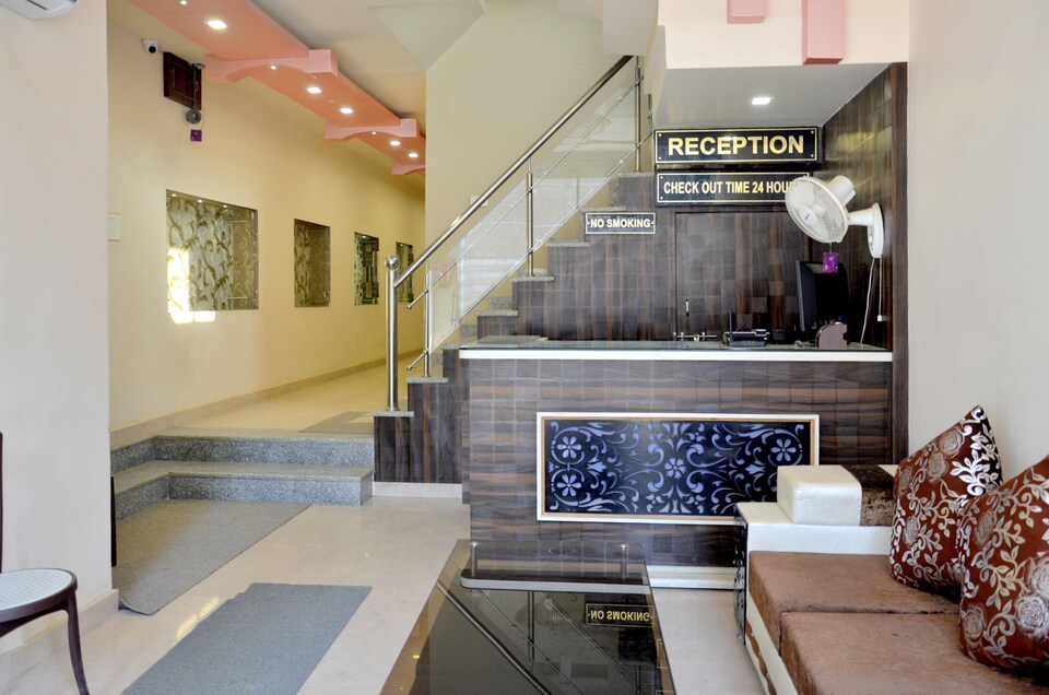 OYO 7935 Hotel MMK, Kanpur Railway Station, Kanpur