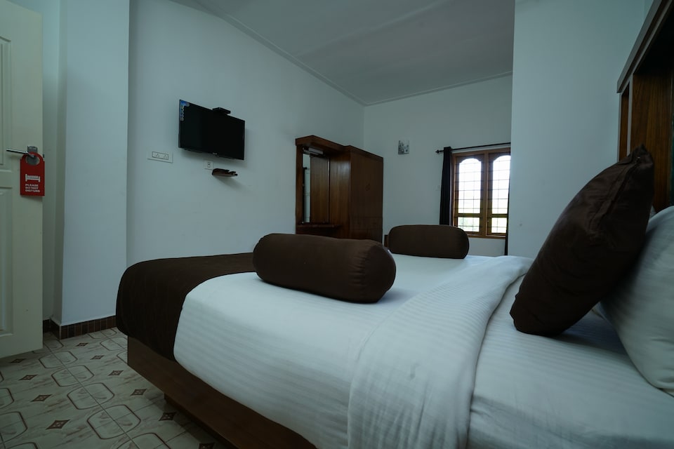 OYO 7966 Laacienekkas Valley Resort, Anachal, Munnar