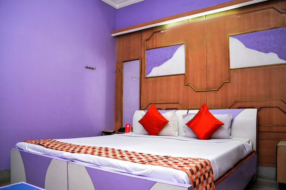 OYO 7969 near Lalpur Chowk, Lalpur, Ranchi