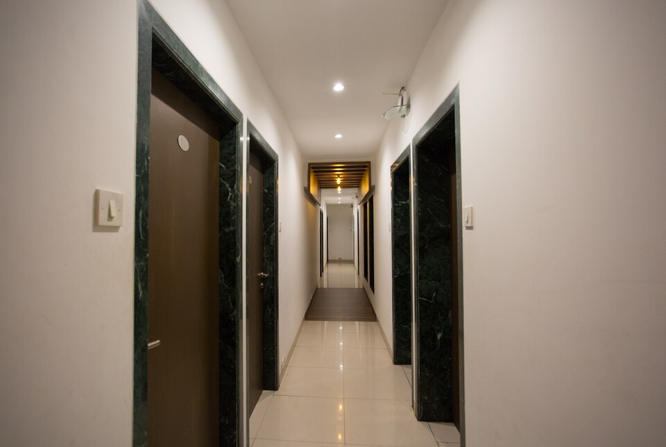 OYO 7989 Hotel Sunshine, Mumbai International Airport, मुंबई