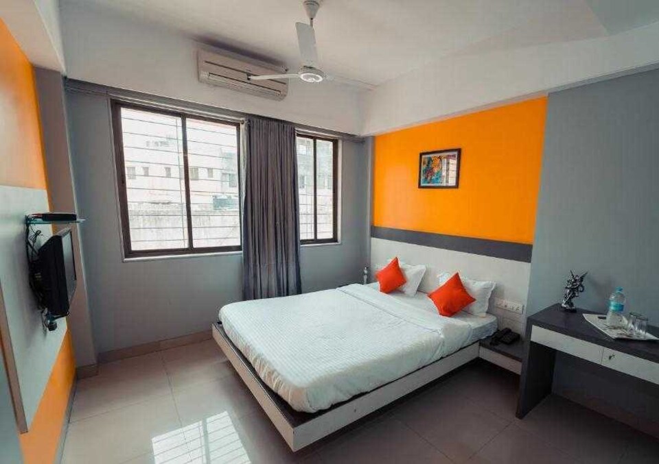 Collection O Kolhapur Central Bus Terminal Formerly Hotel Ashish Deluxe, Kolhapur, Kolhapur