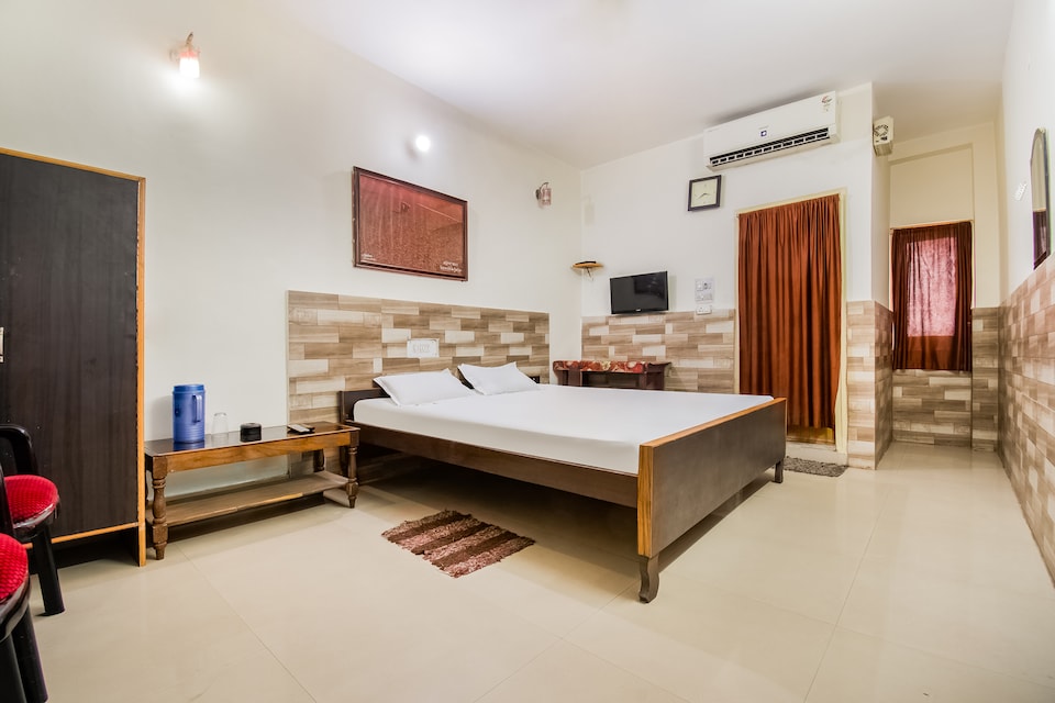 SPOT ON 8003 Hotel New Akash, Patna Station, Patna