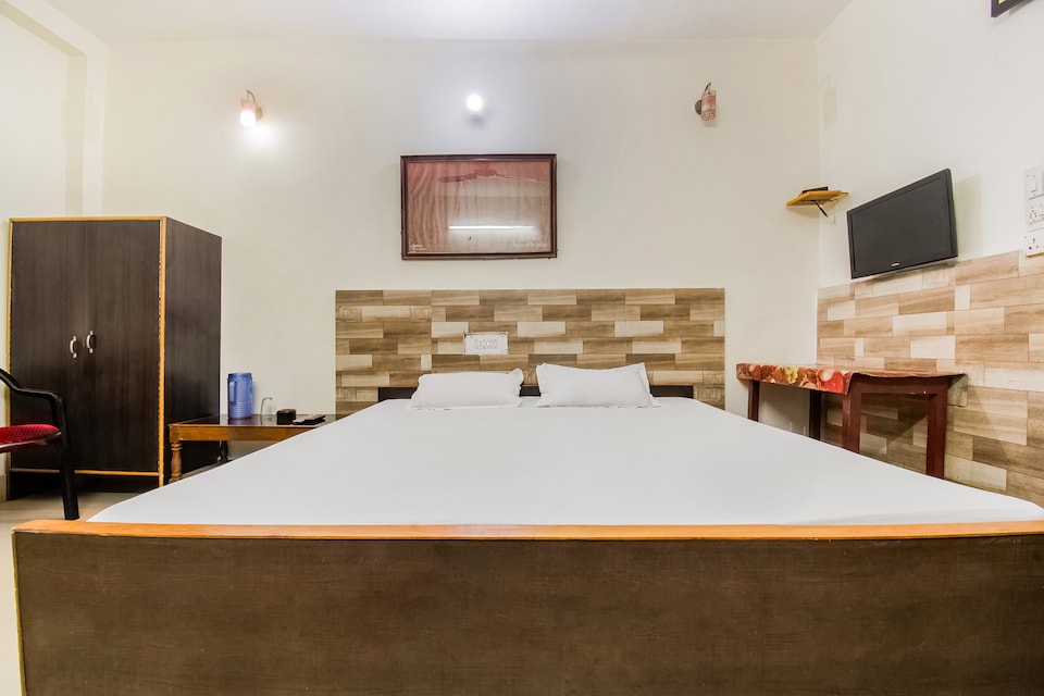 SPOT ON 8003 Hotel New Akash, Patna Station, Patna