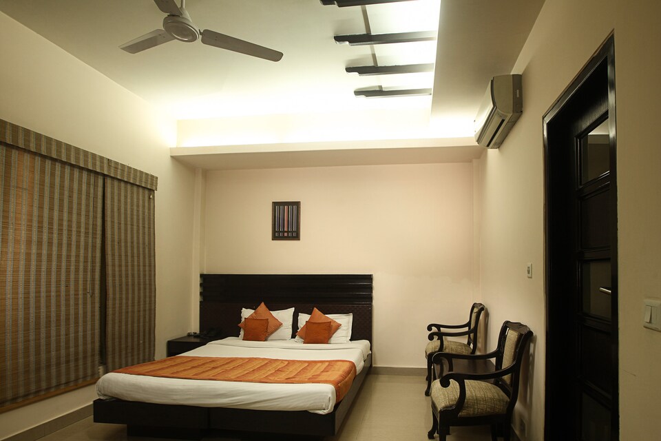 OYO Rooms 041 Green Park Metro, AIIMS Delhi, Delhi