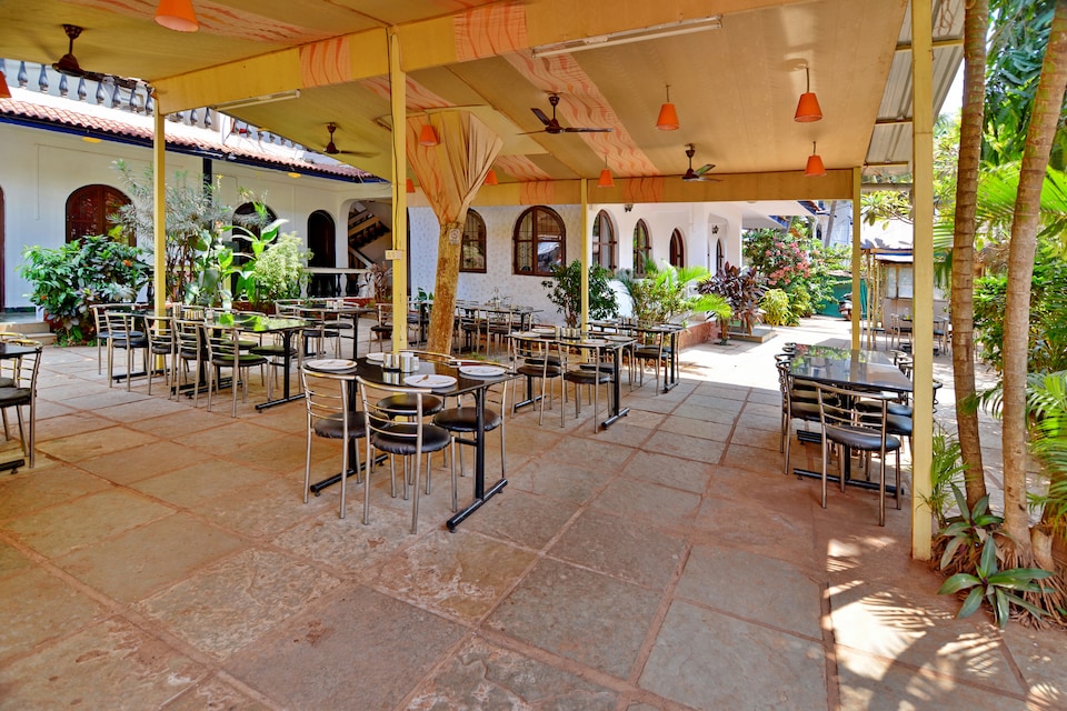 OYO 8024 Hacienda Guest House, Baga Goa, Goa