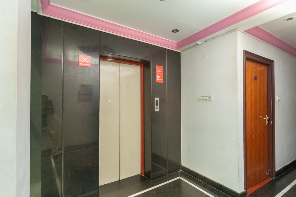 Oyo 8042 Hotel Krish, Vellore, Vellore