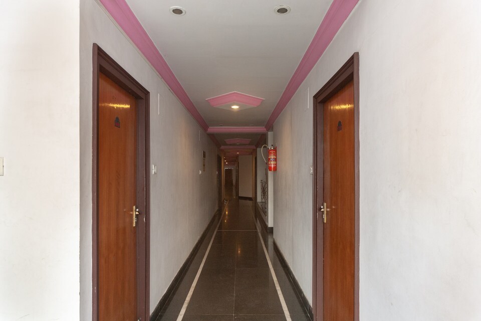 Oyo 8042 Hotel Krish, Vellore, Vellore