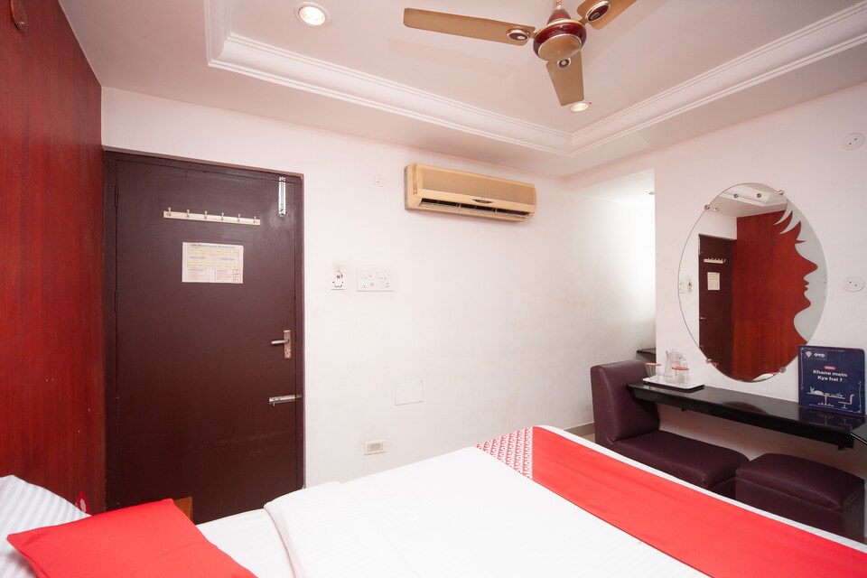 Oyo 8042 Hotel Krish, Vellore, Vellore