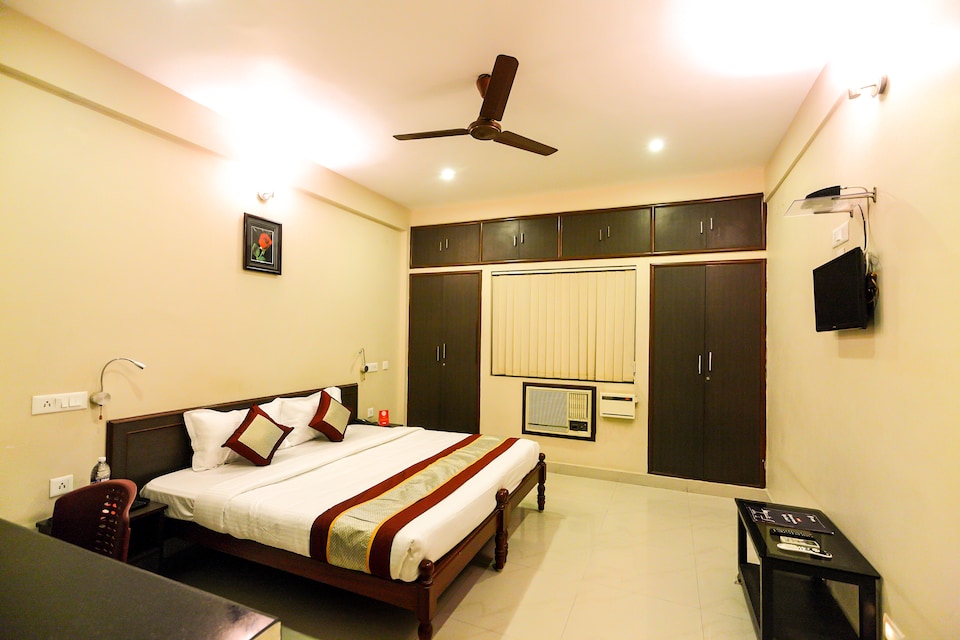 OYO 8062 Raj Residency Chrompet, Airport Chennai, Chennai