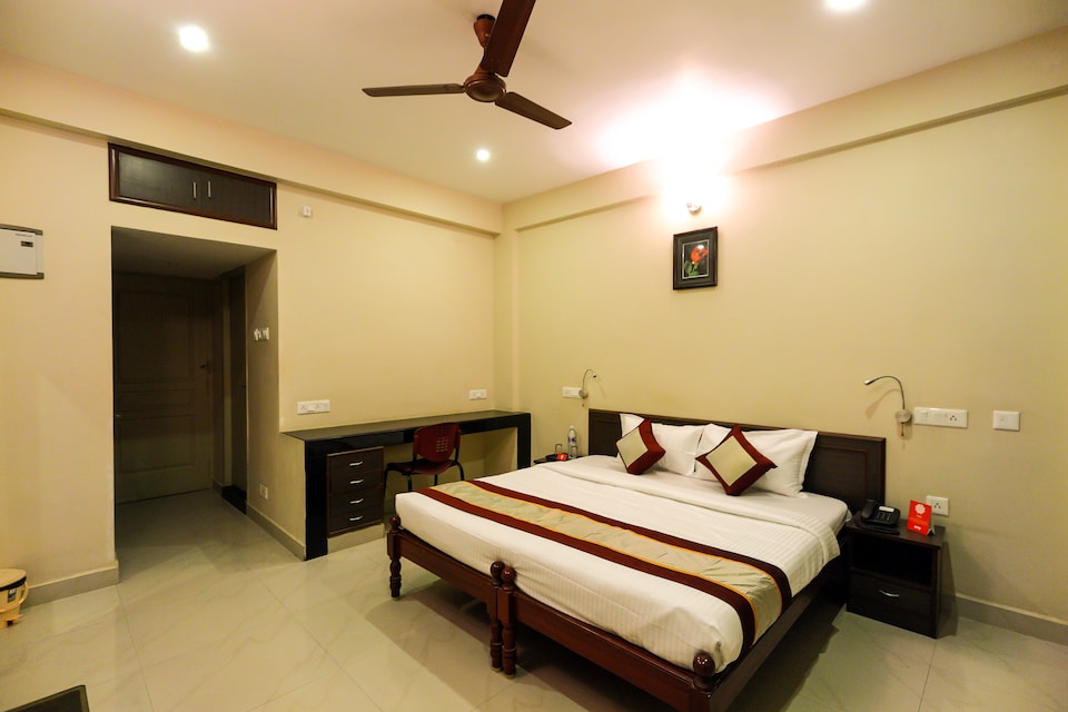 OYO 8062 Raj Residency Chrompet, Airport Chennai, Chennai