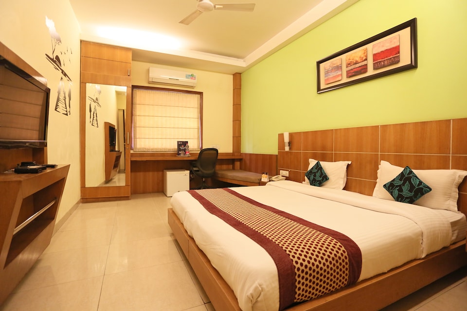 OYO 8070 CO Inn, Cyber City, Gurgaon