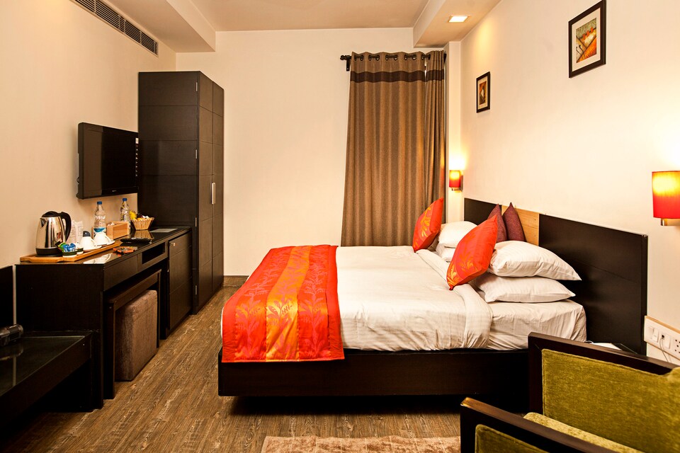 OYO 359 Hotel Basil The Residency, Okhla Jasola Delhi, Delhi