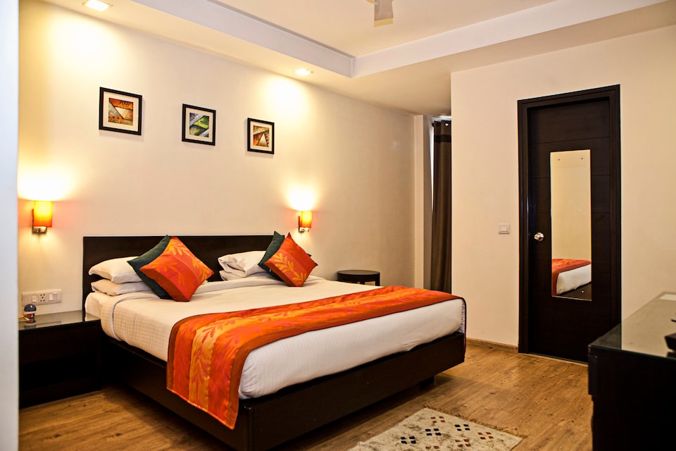 OYO 359 Hotel Basil The Residency, Okhla Jasola Delhi, Delhi