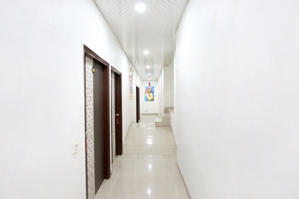 OYO 8105 Royale Guest House, Bus Stand Ludhiana, Ludhiana