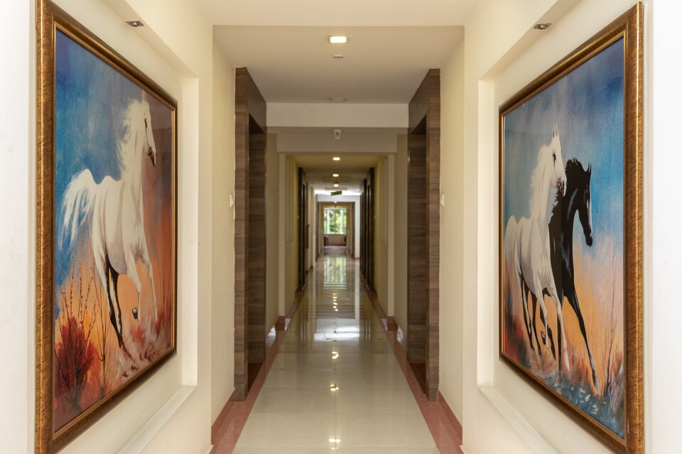 OYO 8108 Adore Residency, Vadapalani Chennai, Chennai
