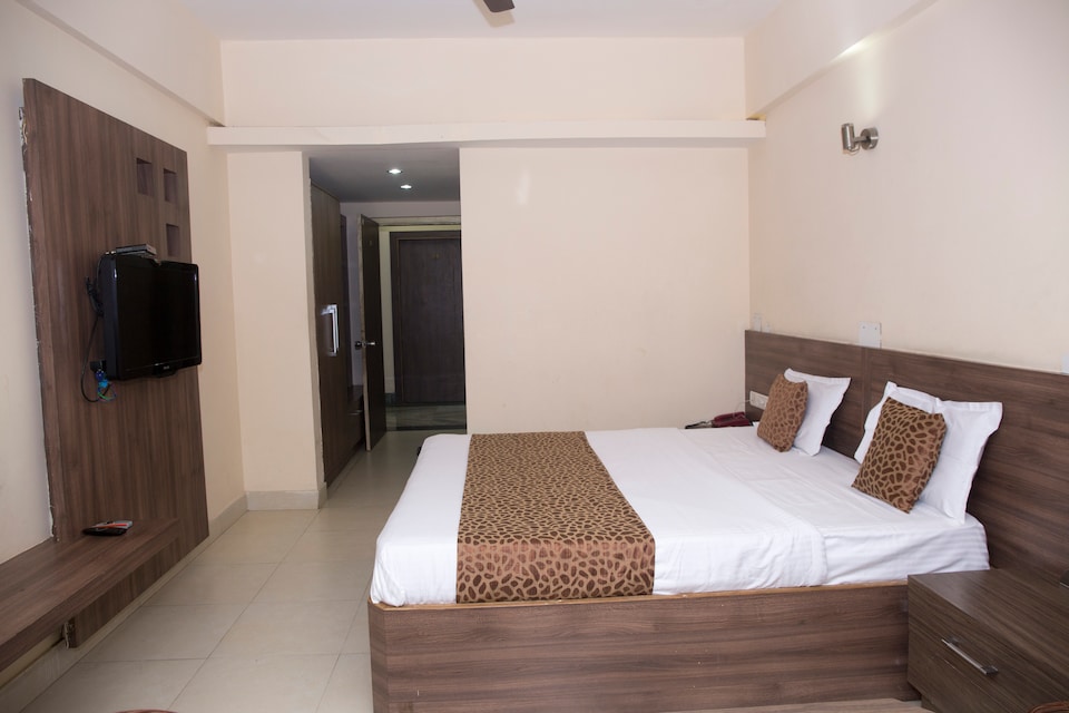 OYO 8109 Hotel Basera, Railway Station Bhubneshwar, Bhubaneswar
