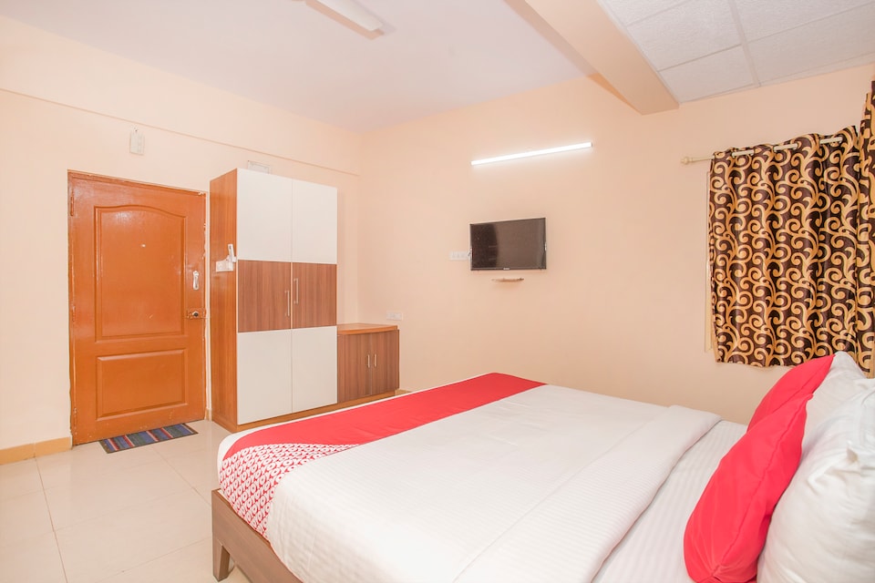 OYO Park Inn Near Sri Someshwara Swami Temple, Indiranagar Bangalore, Bangalore