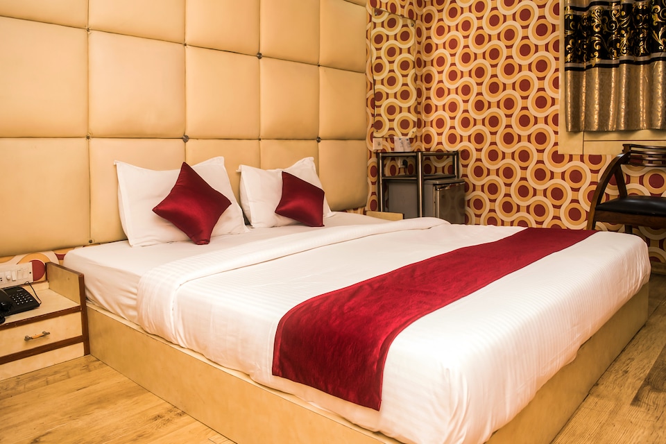 OYO 8122 Hotel VIP Continental, Esplanade Kolkata, Kolkata