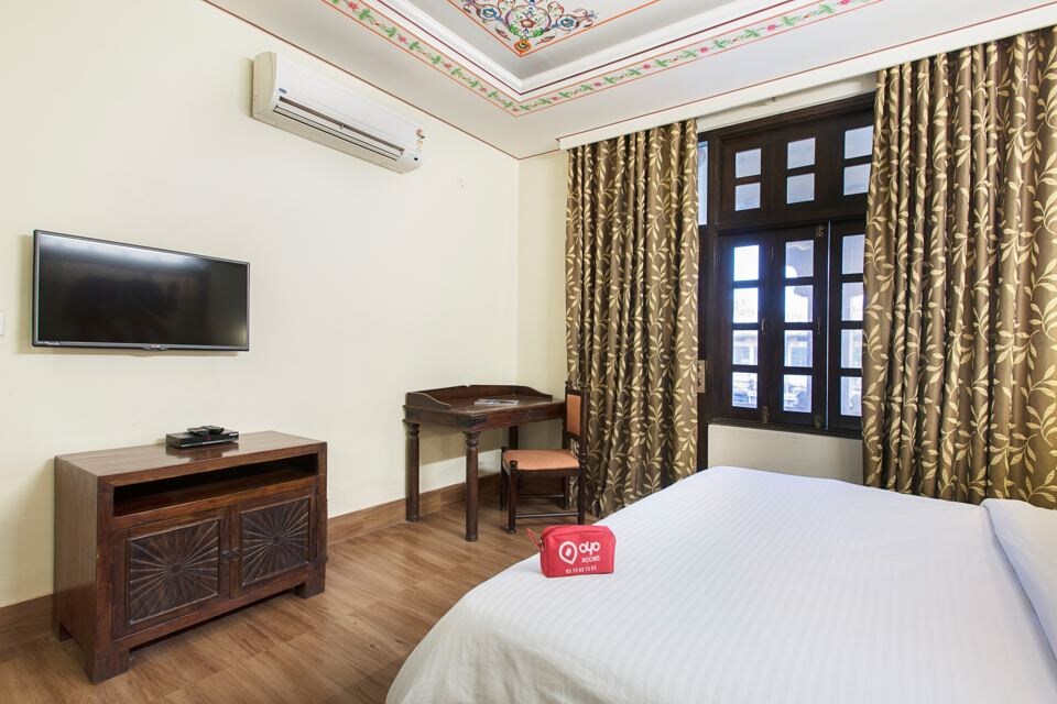 OYO Rooms 067 Heritage Bani Park, Railway Station Jaipur, Jaipur