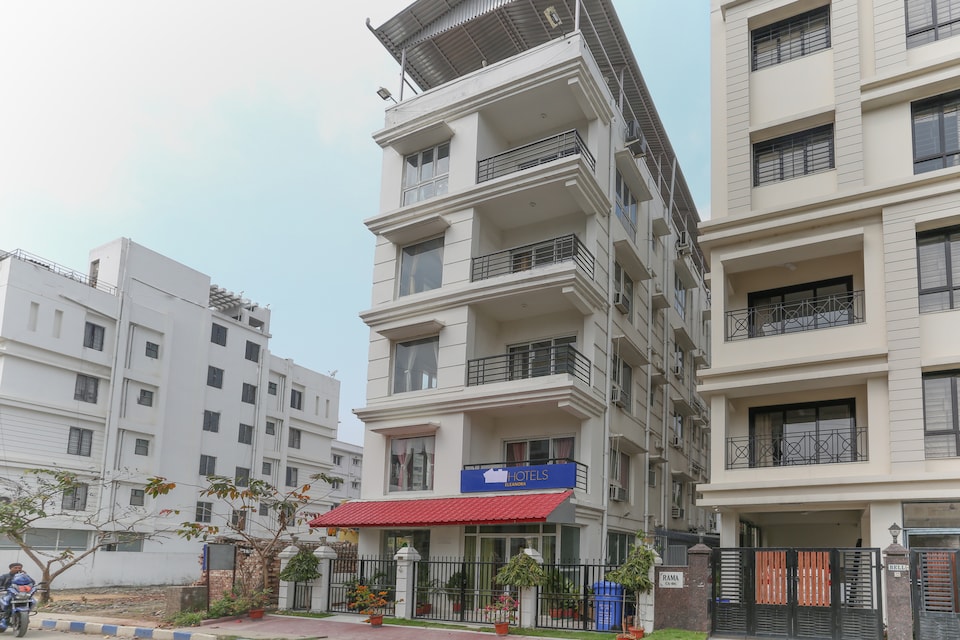 Capital O 8144 New Town, Rajarhat Kolkata, Kolkata