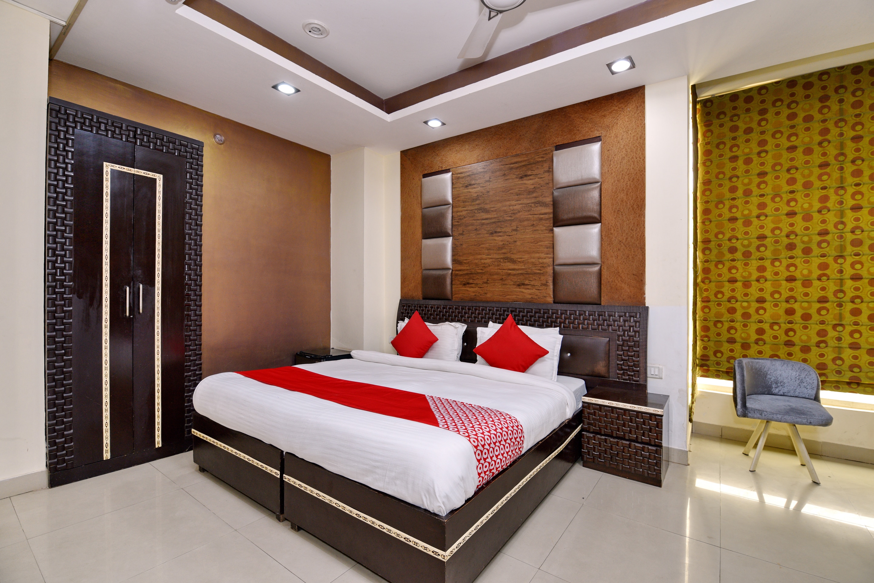 OYO 360 Hotel Manzil  OYO Rooms Delhi  Book    2413 OYO
