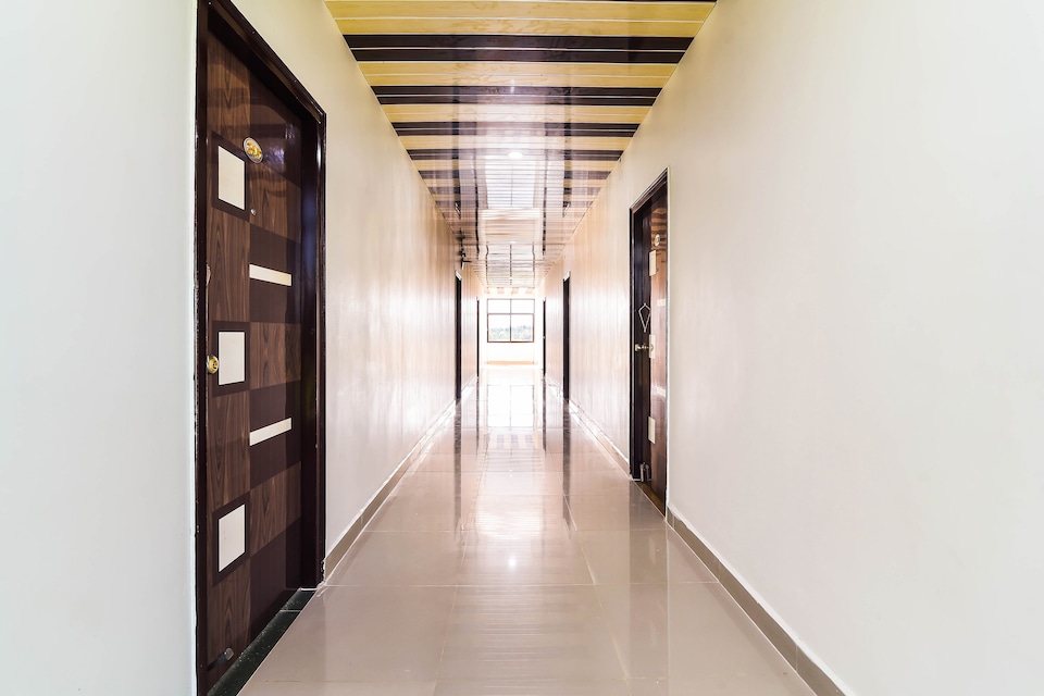 OYO 8172 Taj Residency, Grand Road Puri, Puri