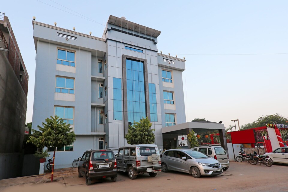 OYO 8177 Hotel Silver Oak, Gwalior, Gwalior