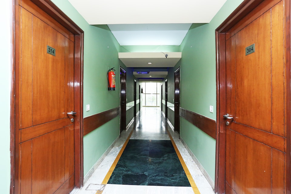 OYO 8178 Hotel Saket, Civil Lines Allahabad, Prayagraj