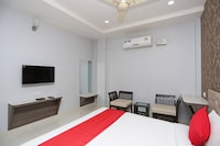 Collection O The Golden Village Nehru Park