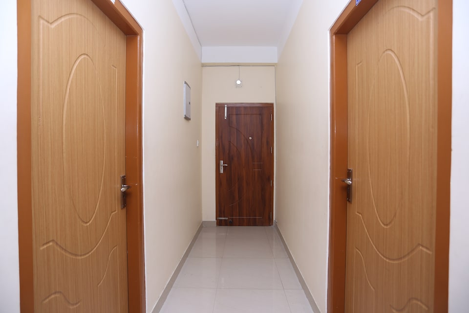 OYO 8209 Stay Down Town, Six Mile Guwahati, Guwahati