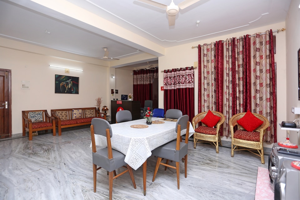 OYO 8209 Stay Down Town, Six Mile Guwahati, Guwahati