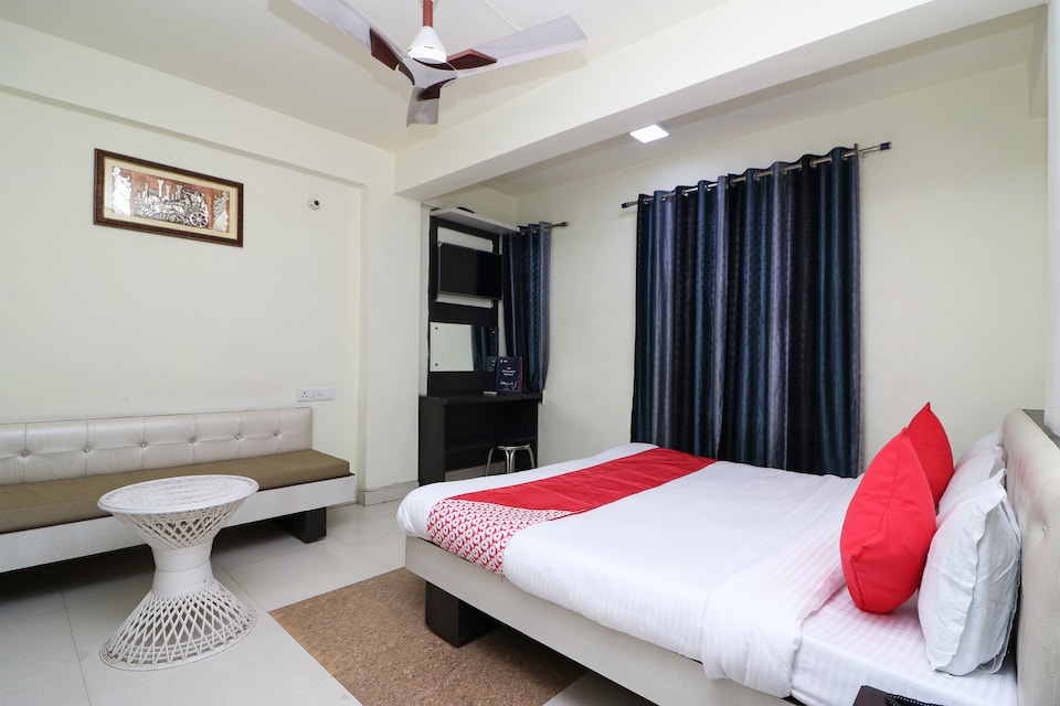 Flagship Hotel Manan, Hamidia Road Bhopal, Bhopal